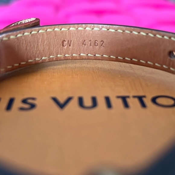 Louis Vuitton Dog Collar/Bracelet & Dust Bag - Picture 10 of 16